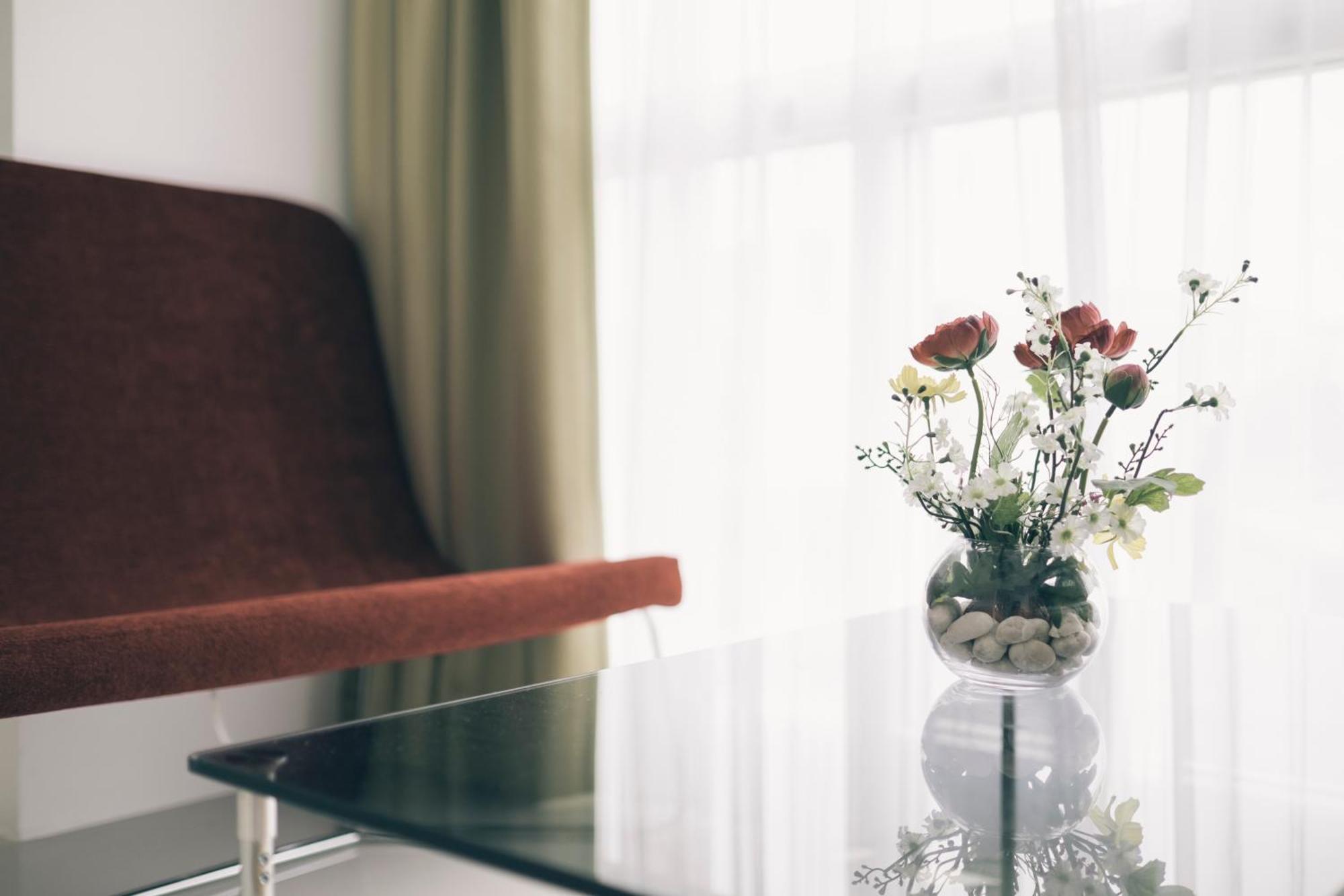 Modern Thai Suites Phuket Стая снимка