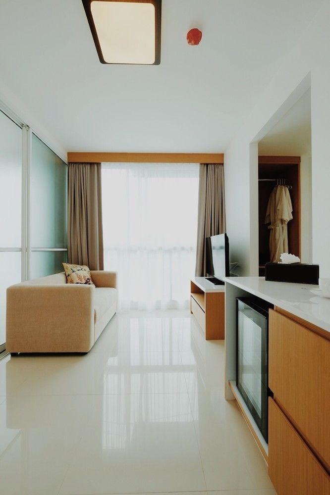 Modern Thai Suites Phuket Екстериор снимка