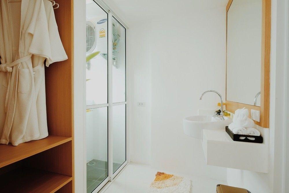 Modern Thai Suites Phuket Екстериор снимка