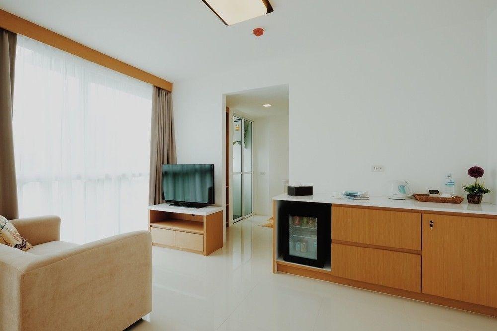 Modern Thai Suites Phuket Екстериор снимка