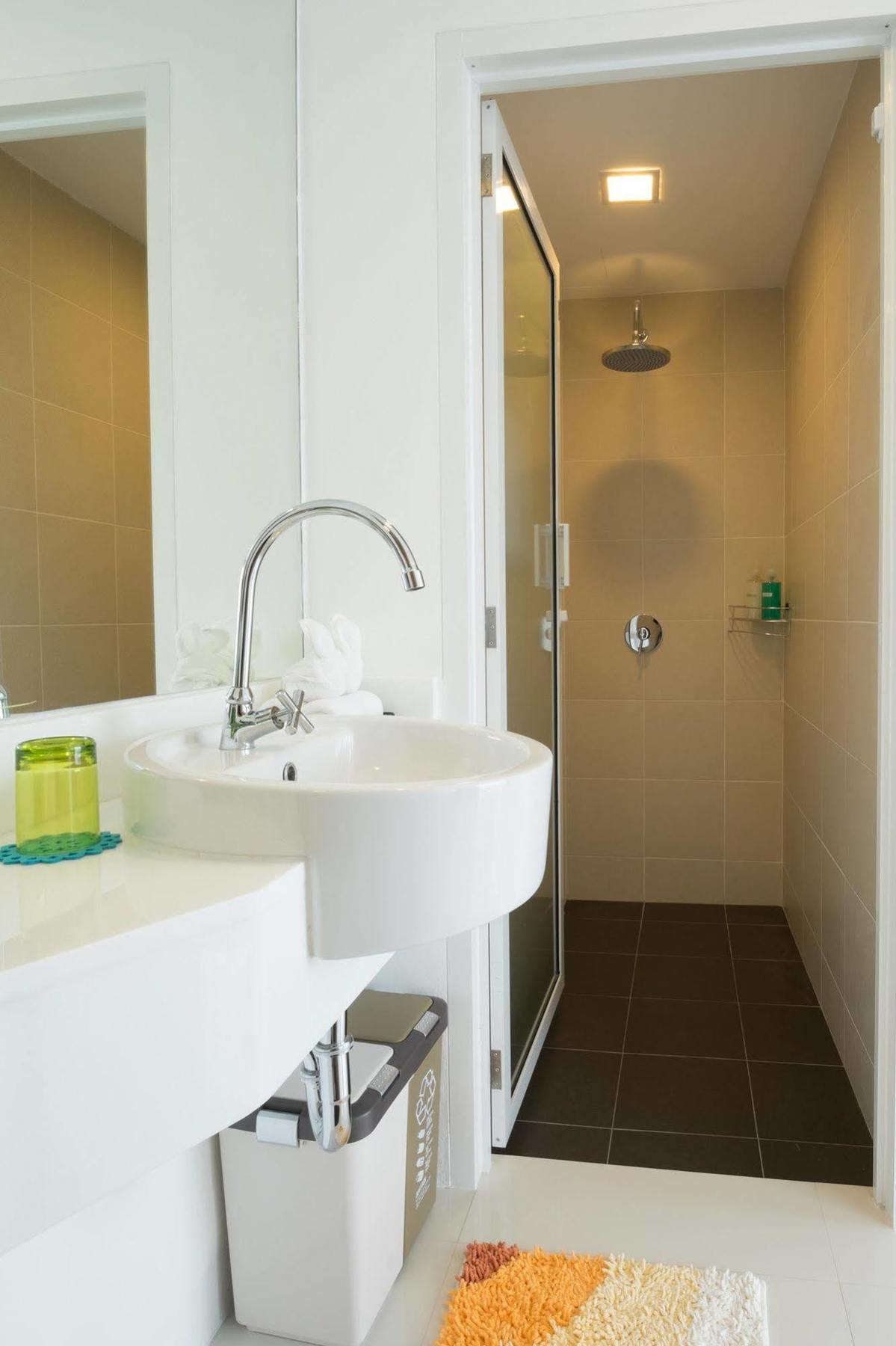 Modern Thai Suites Phuket Екстериор снимка